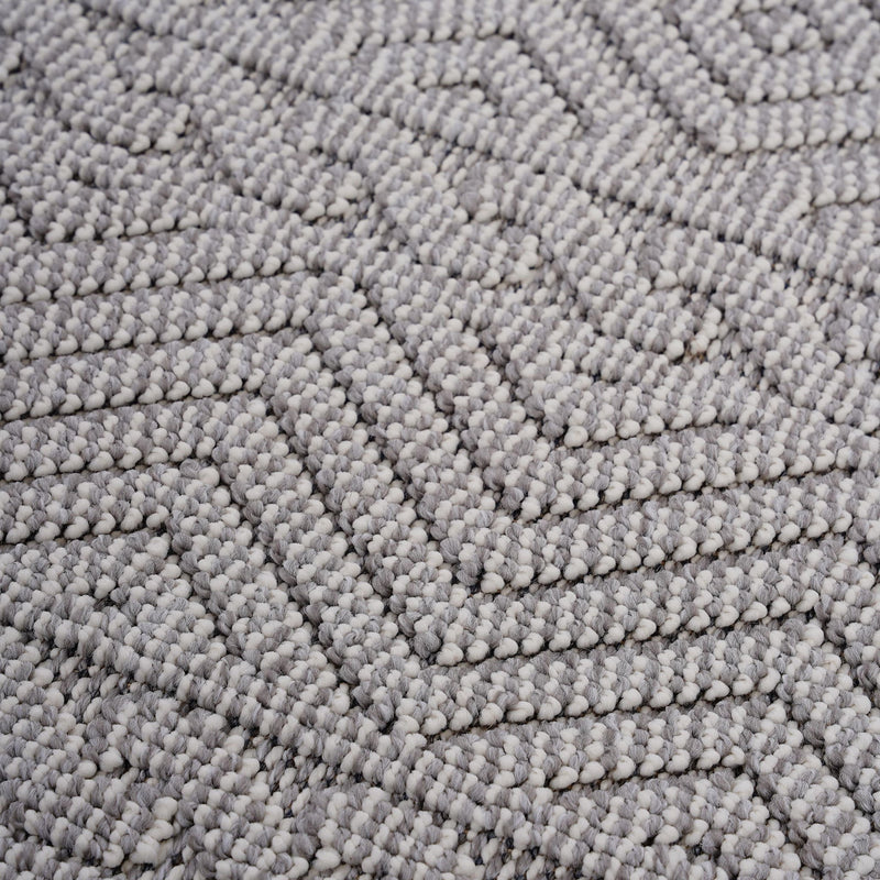 Guros - 6' X 9' Geometric Indoor / Outdoor Area Rug - White