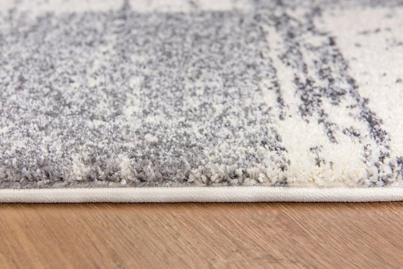 5' X 8' White And Gray Checkered Area Rug