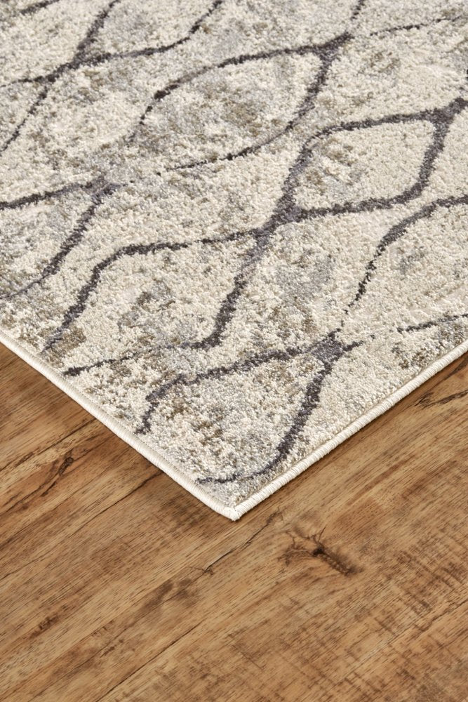 4' X 6' Gray And Ivory Geometric Area Rug