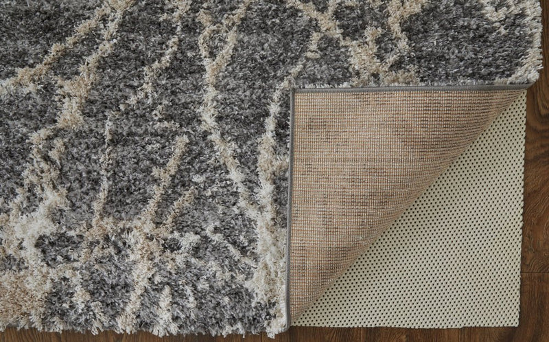 5' X 8' Gray And Ivory Abstract Power Loom Stain Resistant Area Rug