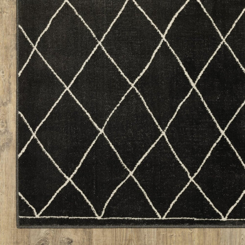 8' Charcoal And Ivory Trellis Runner Rug