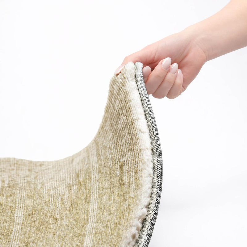 8' Beige And Ivory Abstract Shag Washable Round Rug With UV Protection