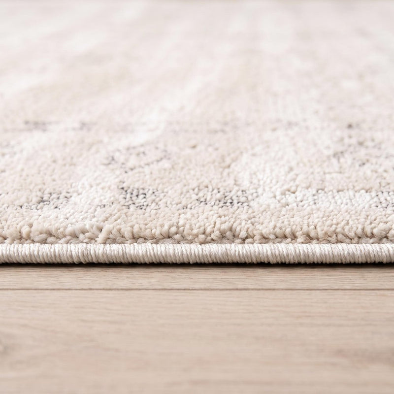 4' X 6' Beige And Ivory Oriental Area Rug